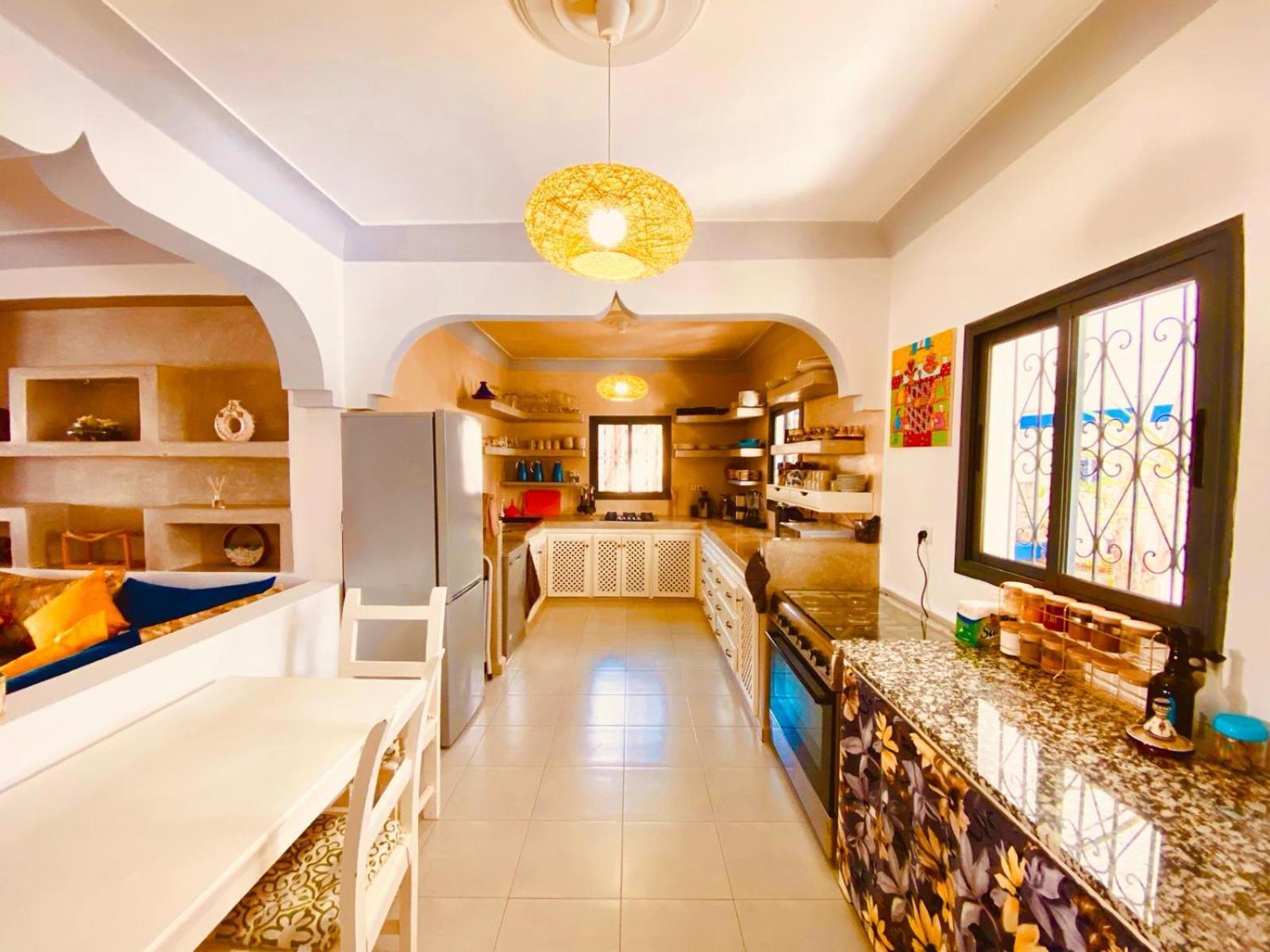 Riad Ghazal As-Sawíra Exteriér fotografie
